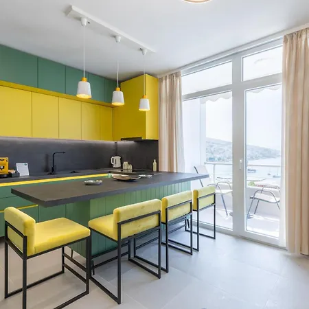 The View - Mimosa, Luxury, Central, Free Parking Apartment